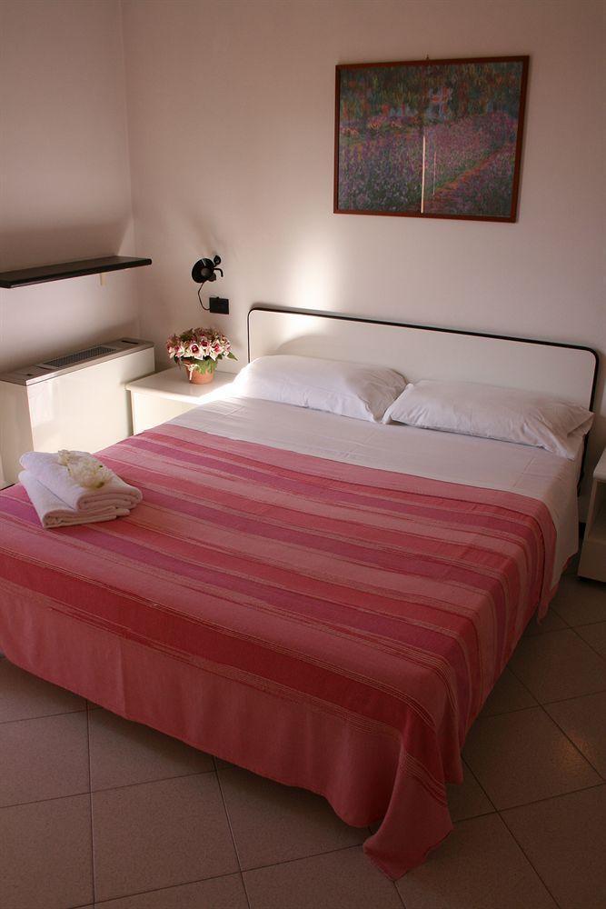 Residenza Sol Holiday Rímini Exterior foto